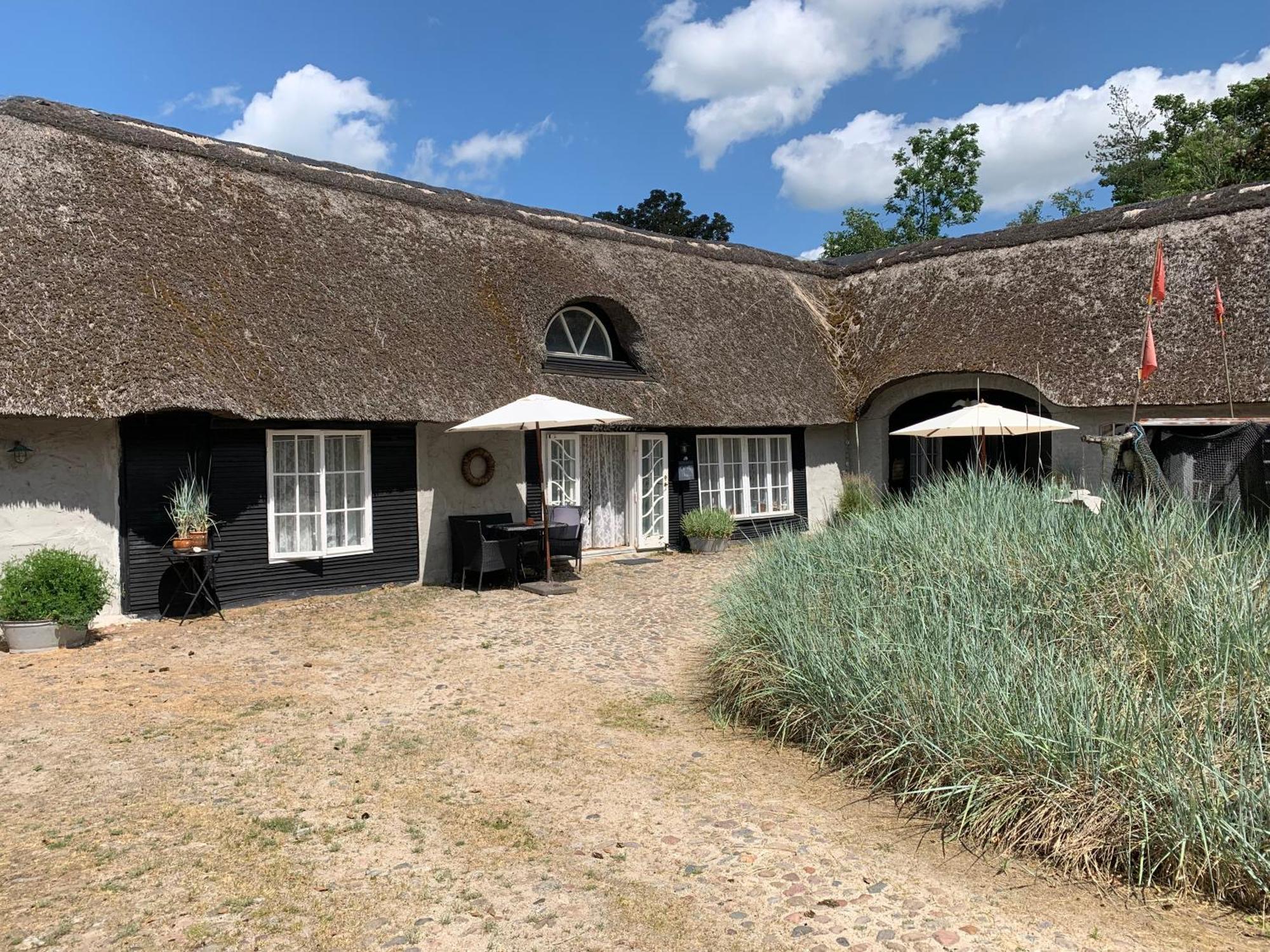 Farm61 Badehotellet I Det Midtjydske - Alder +18 Ar Tjele エクステリア 写真